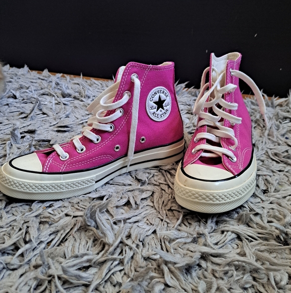 Converse Fuchsia High-Tops with White Accents NWOT - Picture 2 of 5